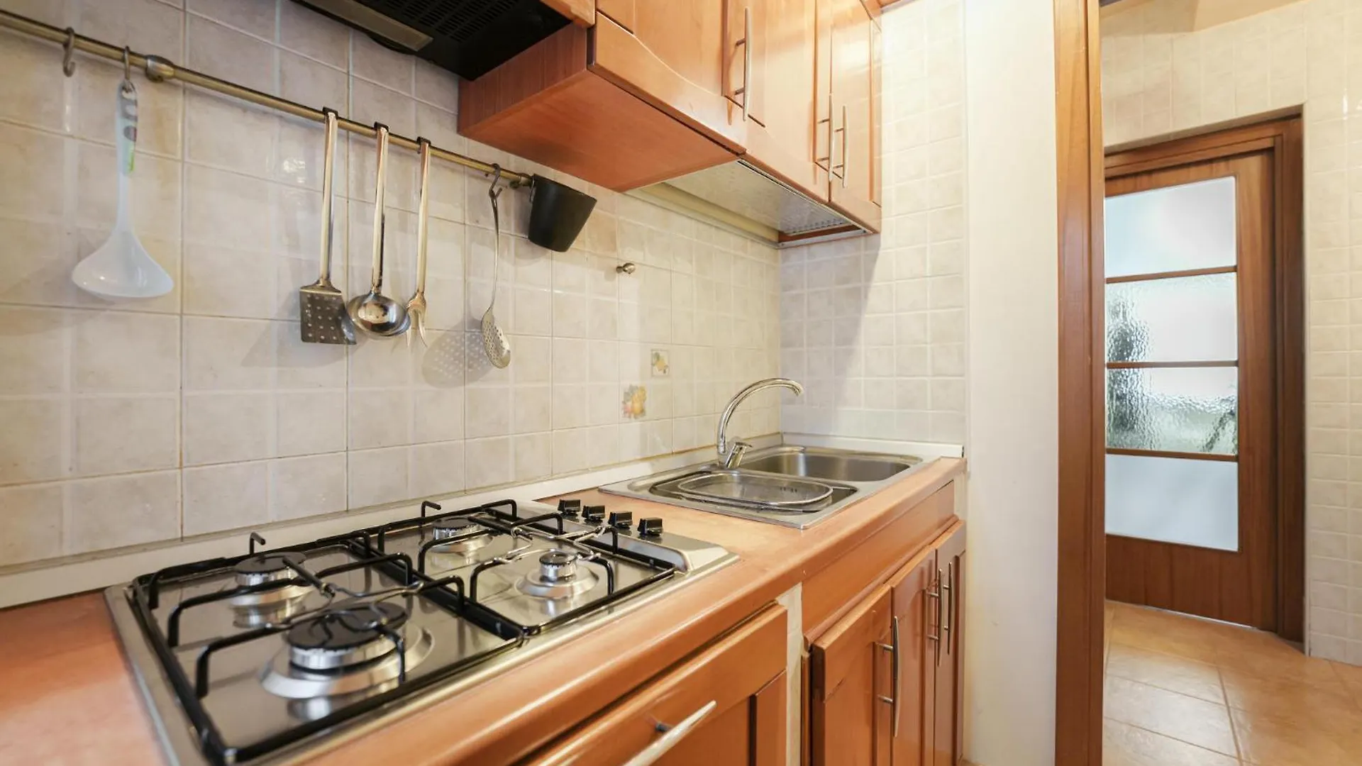 Apartment Casa Spaziosa, A Pochi Passi Da Metro E Centro Neapel