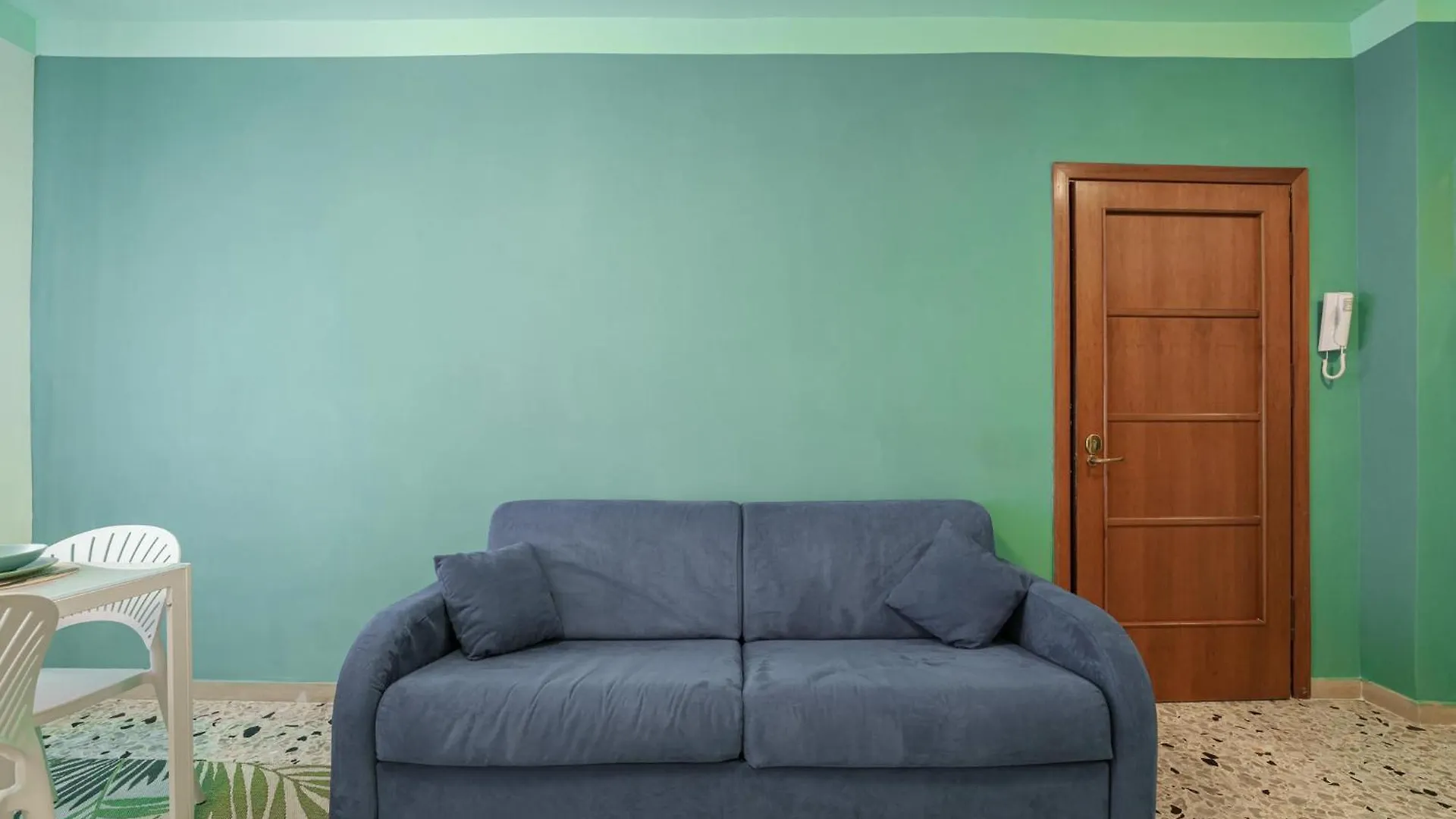 Apartment Casa Spaziosa, A Pochi Passi Da Metro E Centro Neapel