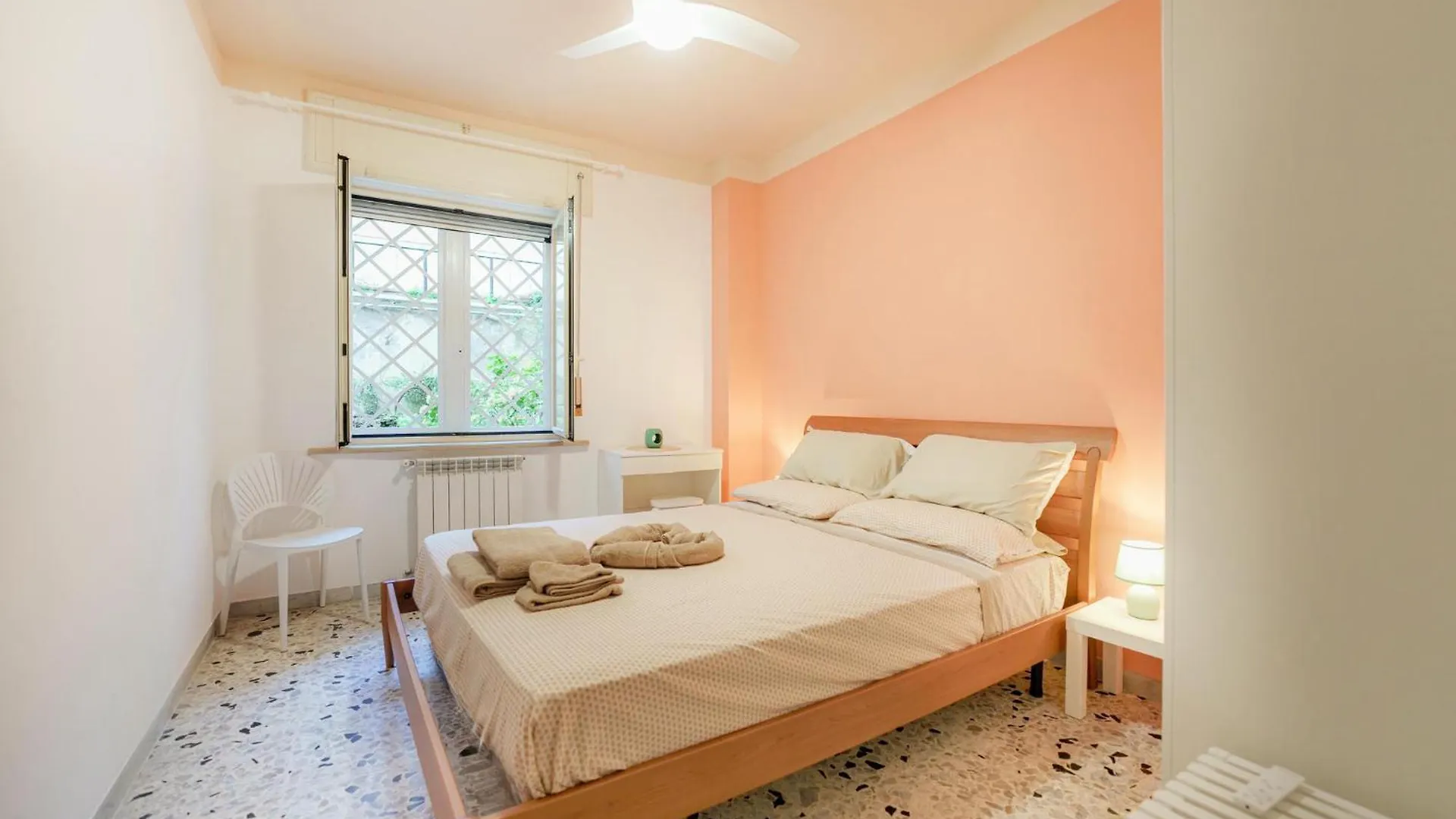 Casa Spaziosa, A Pochi Passi Da Metro E Centro Neapel Apartment